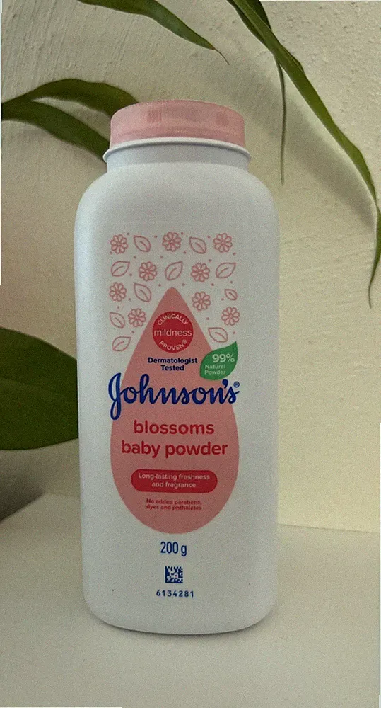 Johnson's Blossoms Baby Talc Powder 200g Mildness Freshness & Fragrance